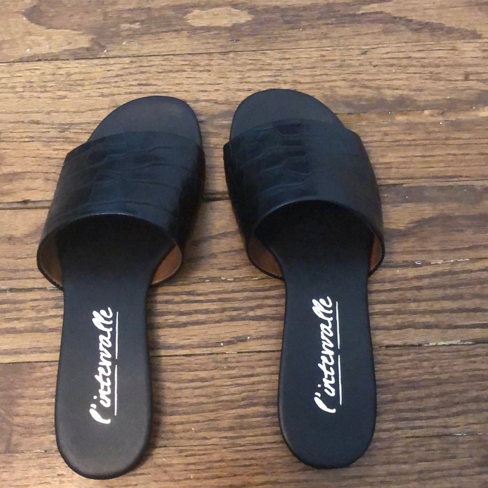 Black l’intervalle croc slides